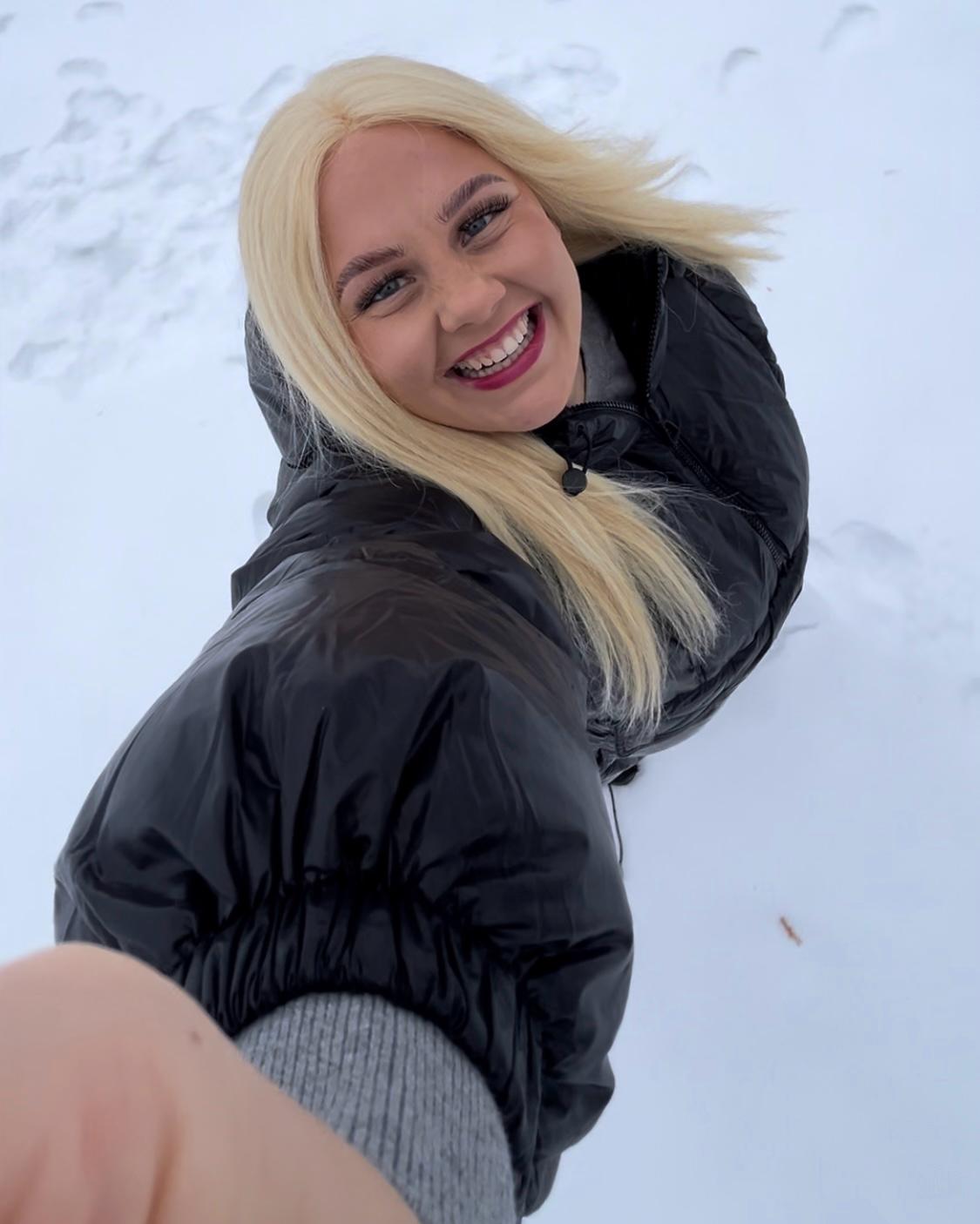 IhanienHiusten tarinassa on käännetty uusi sivu!